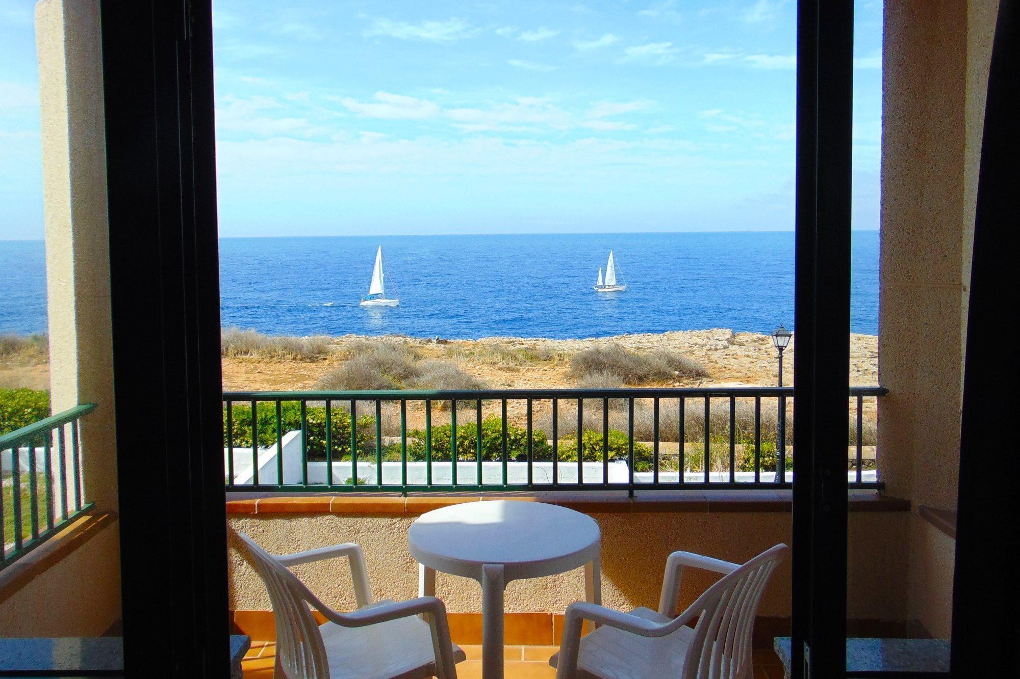 Apartamentos Moon Dreams Cabo De Banos كالا إن بلانيس المظهر الخارجي الصورة