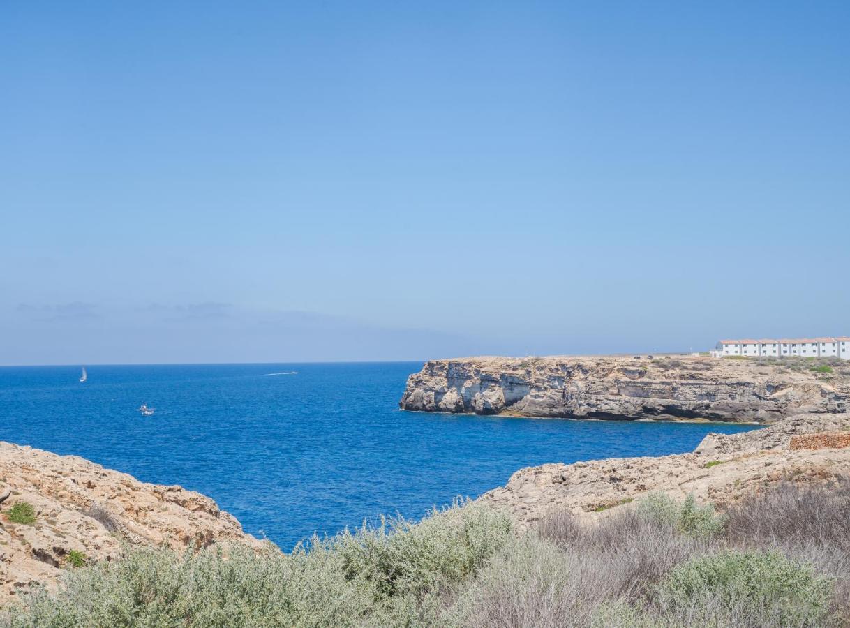 Apartamentos Moon Dreams Cabo De Banos كالا إن بلانيس المظهر الخارجي الصورة