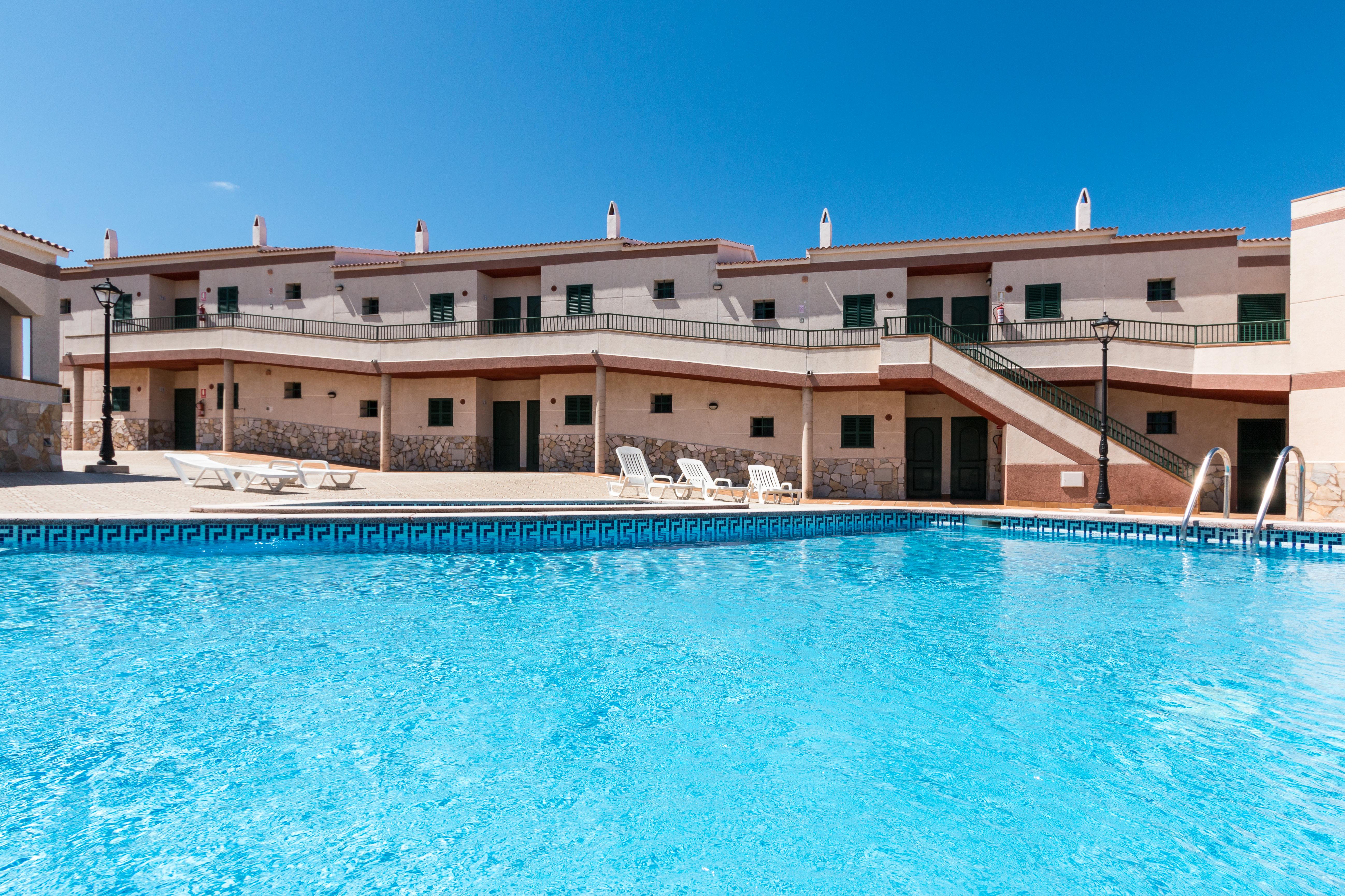 Apartamentos Moon Dreams Cabo De Banos كالا إن بلانيس المظهر الخارجي الصورة