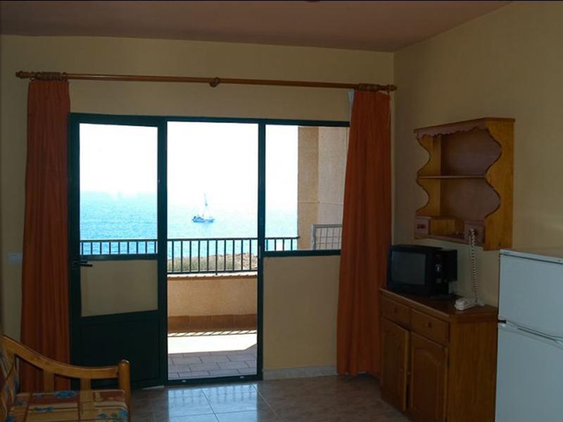 Apartamentos Moon Dreams Cabo De Banos كالا إن بلانيس المظهر الخارجي الصورة