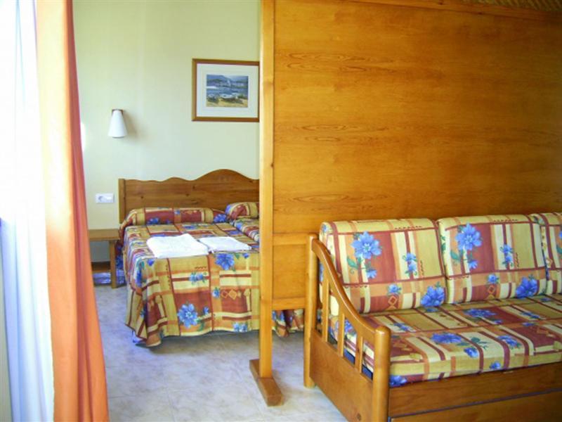 Apartamentos Moon Dreams Cabo De Banos كالا إن بلانيس المظهر الخارجي الصورة